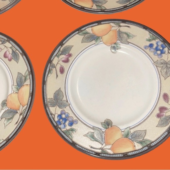 Mikasa Intaglio Garden Harvest 6 3/8” Saucers 4” CAC29 Vintage set of 4 - Picture 2 of 6